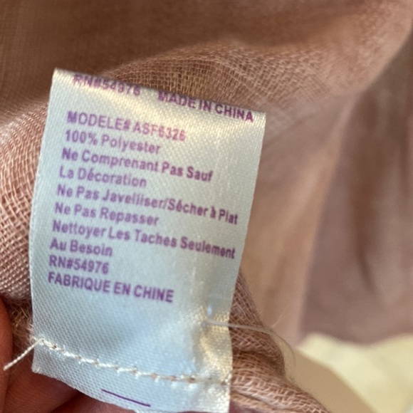 NWT- David and Young Blush pink eyelash puff Scarf/ sarong. One size - Picture 8 of 8